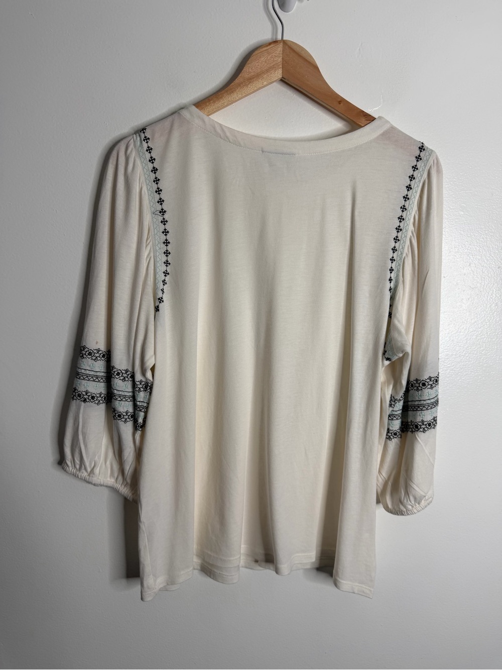 J. Jill Embroidered Boho Peasant Blouse 3/4 Sleeve Large Folk Coastal Flowy - Picture 3 of 8